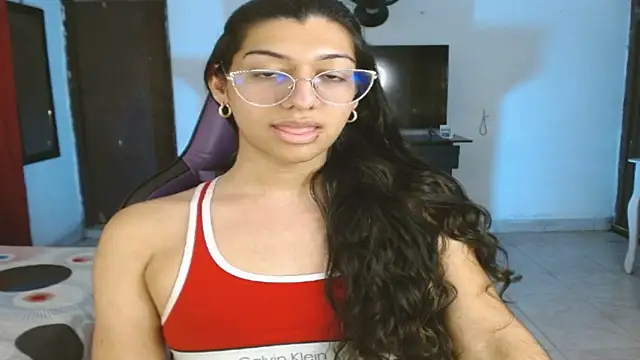 engielphoenis14 online show from March 24, 9:53 pm