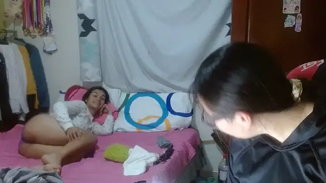 clayre and jill online show from October 8, 1:32 am