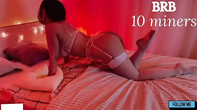 Emily Gin online show from May 20, 1:57 am