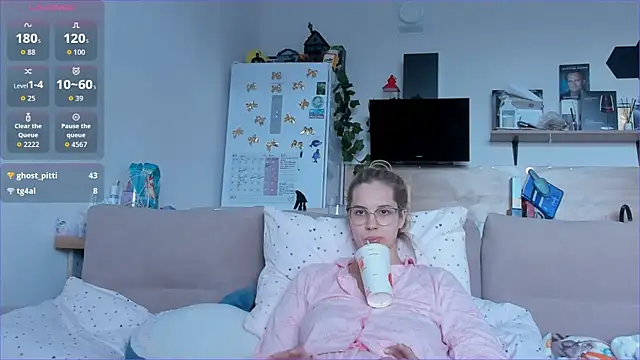 Girl alone home online show from May 10, 4:58 am