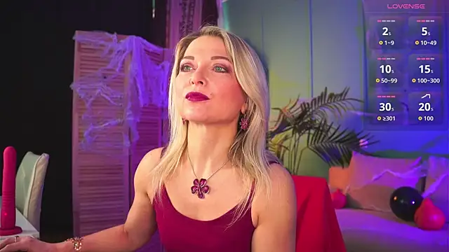 Gloria Lovely online show from November 4, 10:53 am