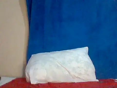 sweet love00 online show from May 3, 4:27 am