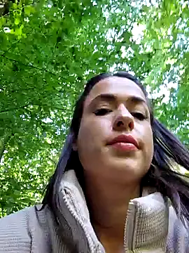 Snapshot of LydiaMaus96 chatting on September 12, 12:23 pm LydiaMaus96 online show from September 12, 12:23 pm