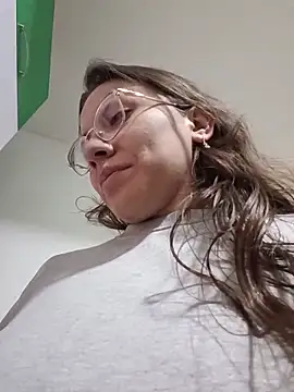 karlamorris  online show from October 30, 2:18 pm