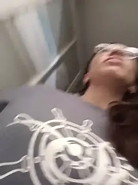 karlamorris  online show from January 14, 1:27 pm