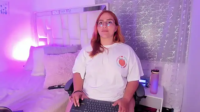 LeahxBarker online show from May 7, 1:54 am