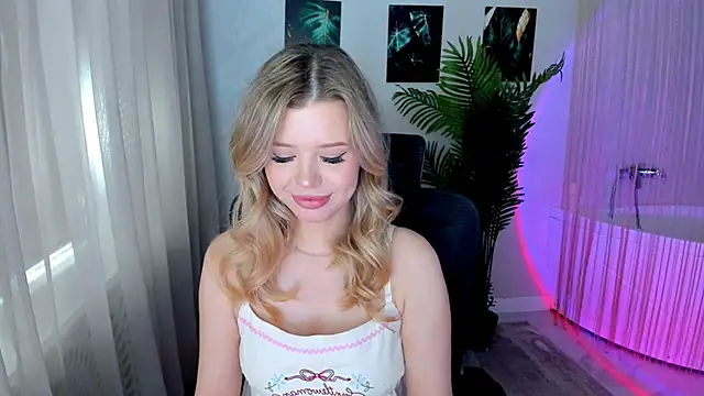 FollowLovee online show from May 25, 4:11 am