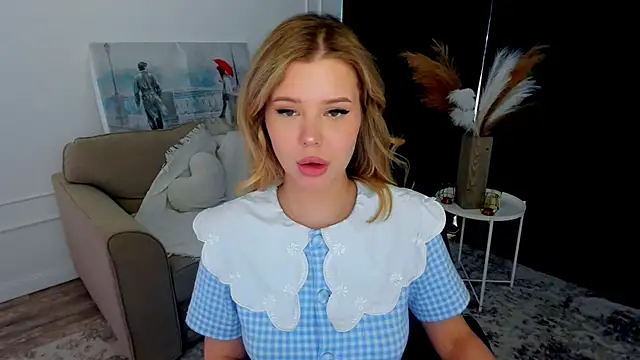 FollowLovee online show from May 27, 4:31 am