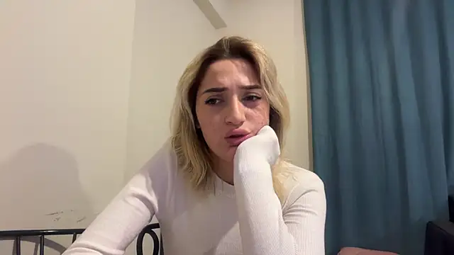 yaprakmericc online show from January 7, 5:38 pm