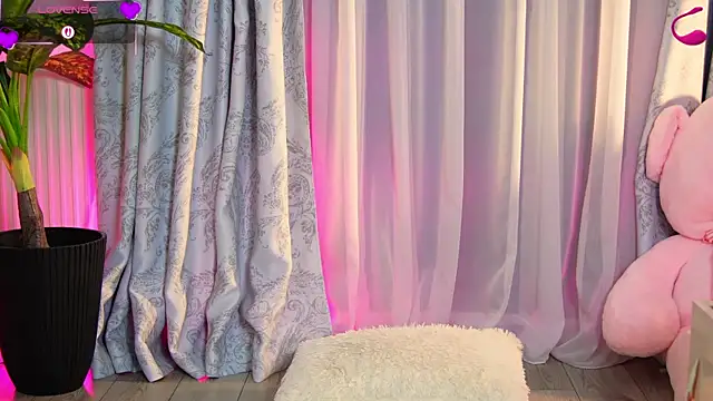 EvaSparks  online show from May 16, 10:31 pm