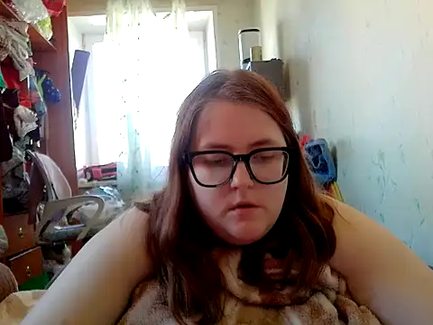 DesireMelissa online show from May 13, 6:30 am