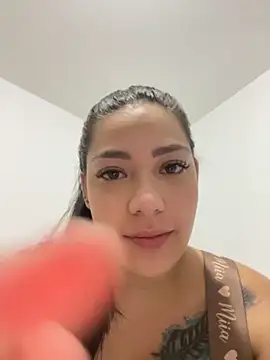 Latina vanessa online show from November 7, 4:07 am