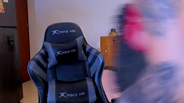 Amypond   online show from May 23, 1:15 am