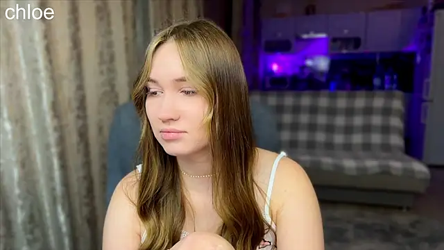 ChloeMillerMeow online show from October 15, 7:49 pm