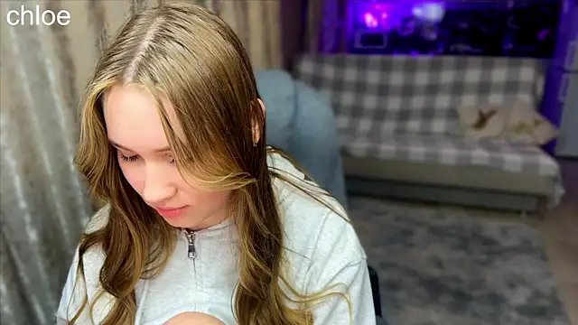 ChloeMillerMeow online show from October 13, 7:38 pm