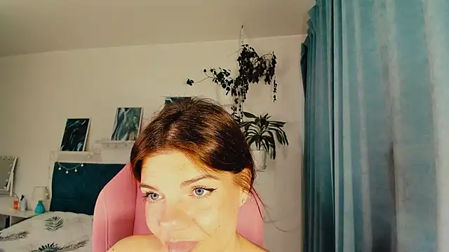 Snapshot of AlysaNightmoon chatting on September 25, 7:40 am AlysaNightmoon online show from September 25, 7:40 am