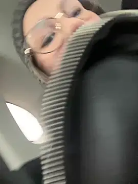 RinaCat online show from December 3, 5:43 am