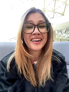 RinaCat online show from October 15, 5:54 am