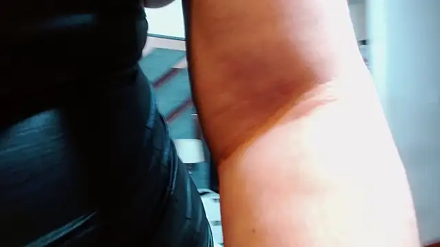 KarlaTesg online show from March 18, 10:31 am