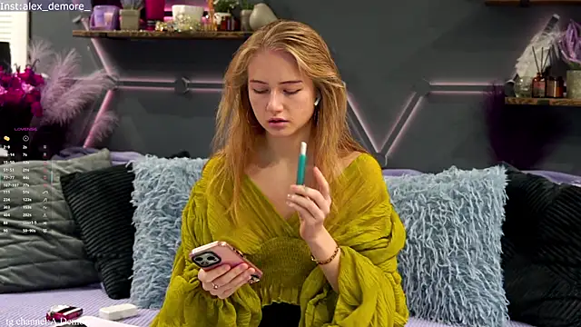 Alexandra Demore online show from September 18, 7:45 pm