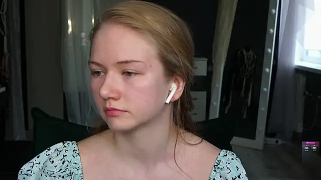 Alexandra Demore online show from July 11, 7:03 pm