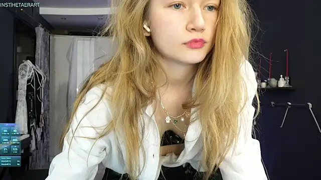 Alexandra Demore online show from May 20, 7:33 pm