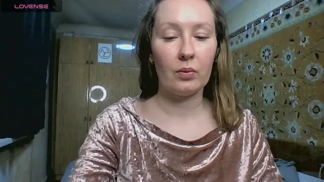 AnnaXLovers online show from May 7, 3:05 pm