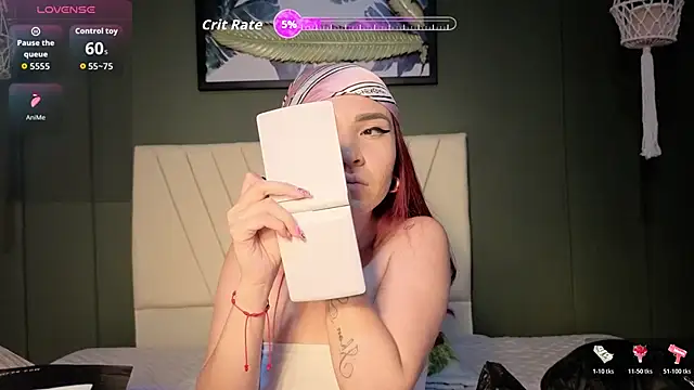 LILA ELLIOT online show from April 5, 11:31 am