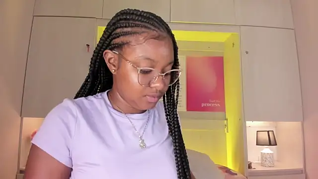 tamaraa smiith online show from February 27, 7:35 pm