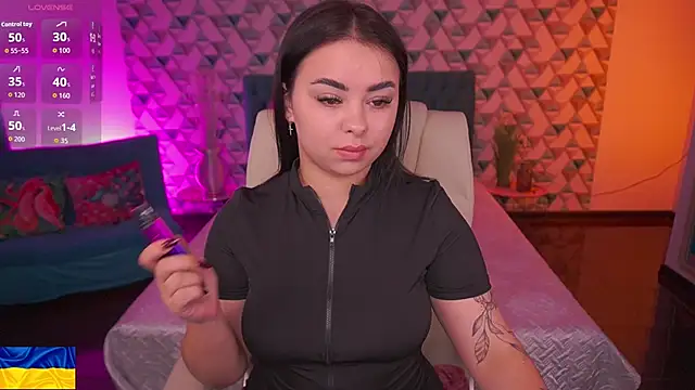 SusieWood online show from May 24, 7:57 pm