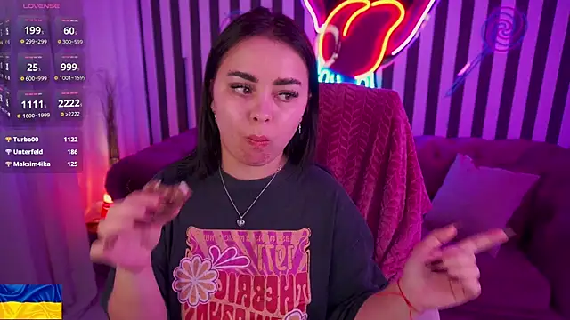 SusieWood online show from May 18, 4:07 am
