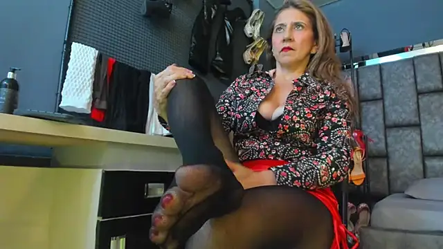 Matureyulyet online show from February 13, 9:27 pm