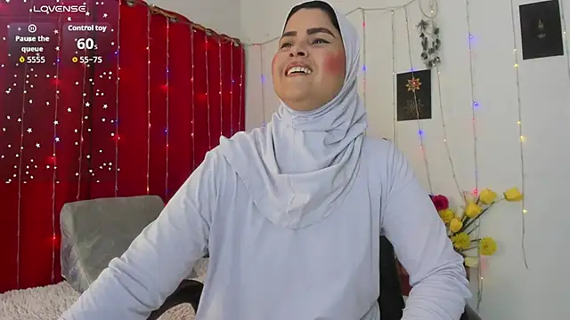 AishaAmin  online show from May 21, 12:14 pm