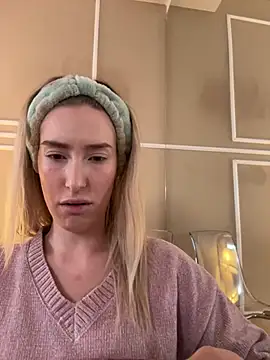 SerenaBennet online show from February 10, 1:14 pm