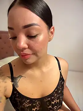 Sara LipsX online show from May 27, 2:41 am