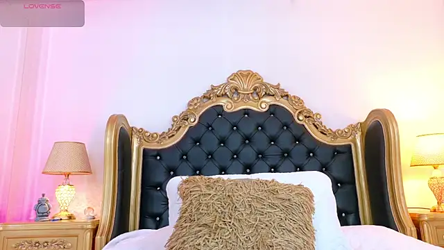 AdelinaVans online show from June 26, 11:55 am