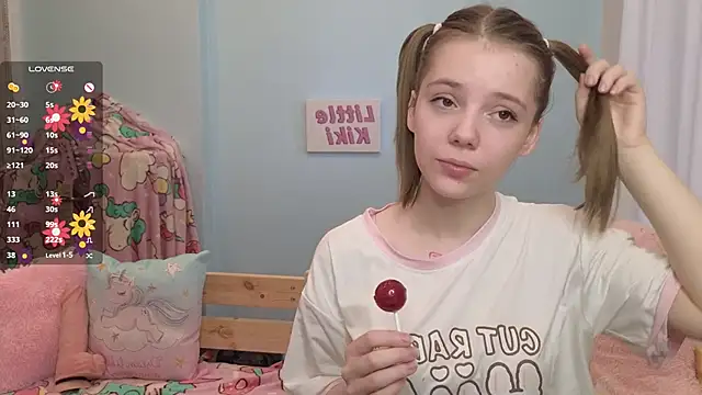 PrincessLittleKiki online show from October 10, 7:13 am