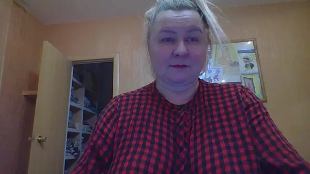 mira robinsonnn online show from February 22, 12:06 pm