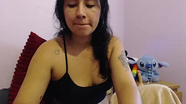 Snapshot of Megan_hotwife chatting on October 29, 9:24 am Megan hotwife online show from October 29, 9:24 am