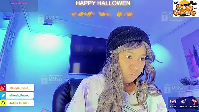 Mikeyla-Russo online show from October 4, 7:07 pm