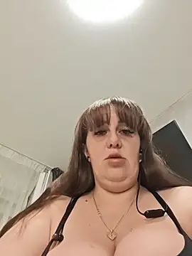 AvaLloyd online show from May 17, 2:22 am