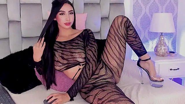 Snapshot of Charlotte__08 chatting on September 15, 3:04 am Charlotte 08 online show from September 15, 3:04 am