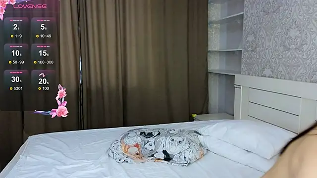 Diana Moon  online show from May 25, 1:26 am