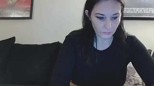 Snapshot of CrystalLakeXO chatting on September 16, 3:47 am CrystalLakeXO online show from September 16, 3:47 am