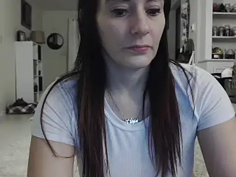 Snapshot of CrystalLakeXO chatting on December 2, 7:10 am CrystalLakeXO online show from December 2, 7:10 am