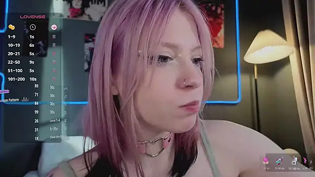 arielabradberry online show from May 13, 4:24 pm