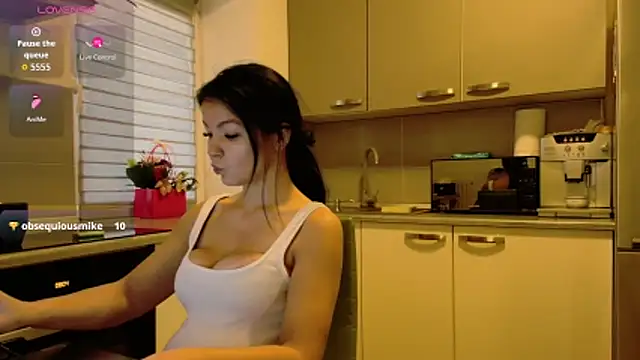 alisoncassie online show from November 14, 6:02 am