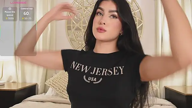 Antonellaparis  online show from November 10, 3:12 am