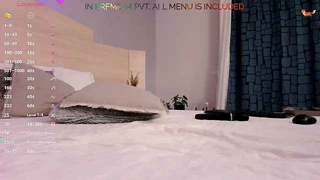 FoxxyClarise online show from October 11, 7:49 pm