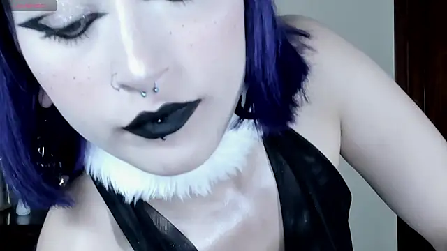 BlueBerry     online show from November 12, 6:50 pm